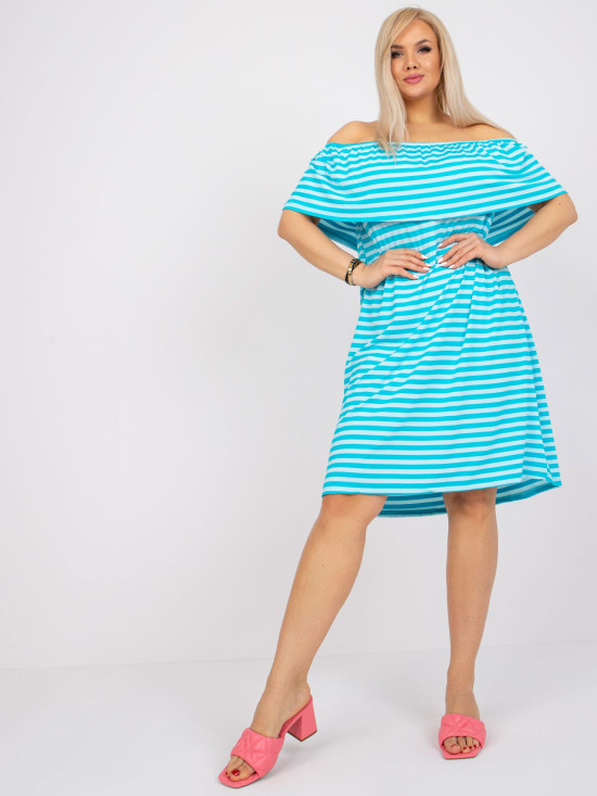 Bielo-modré pruhované plus-size šaty