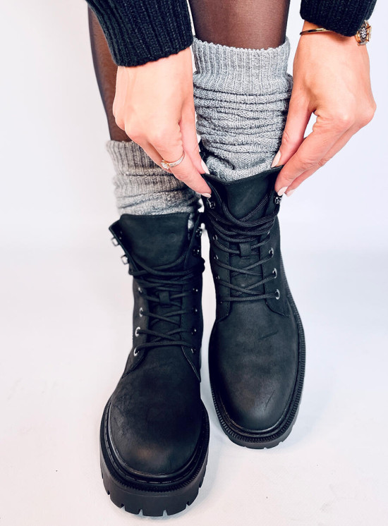 Čierne čižmy so šnurovaním EMMA