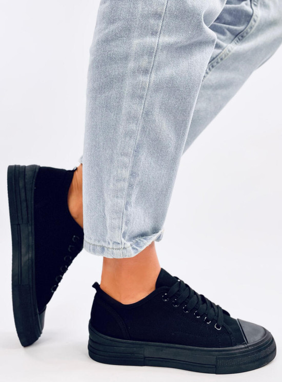 Čierne plátené tenisky