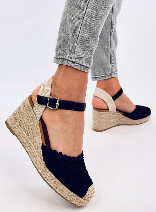 Sandále - espadrilky na klinovom podpätku čierne