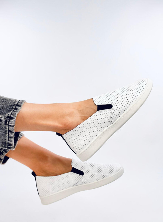 Perforované slip-on tenisky biela/čierna