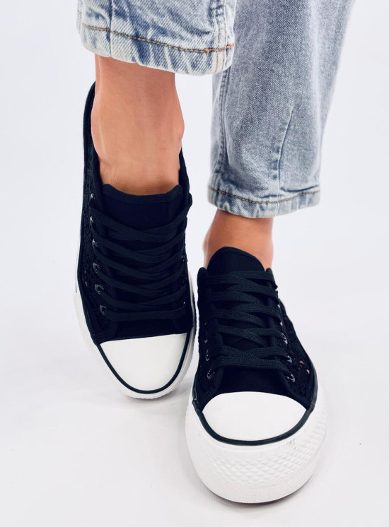 Čierne čipkované tenisky