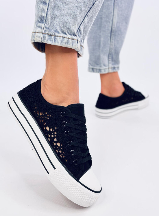 Čierne čipkované tenisky