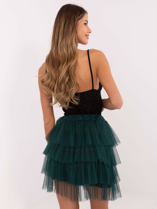 Elegantná mini sukňa v tmavozelenej farbe