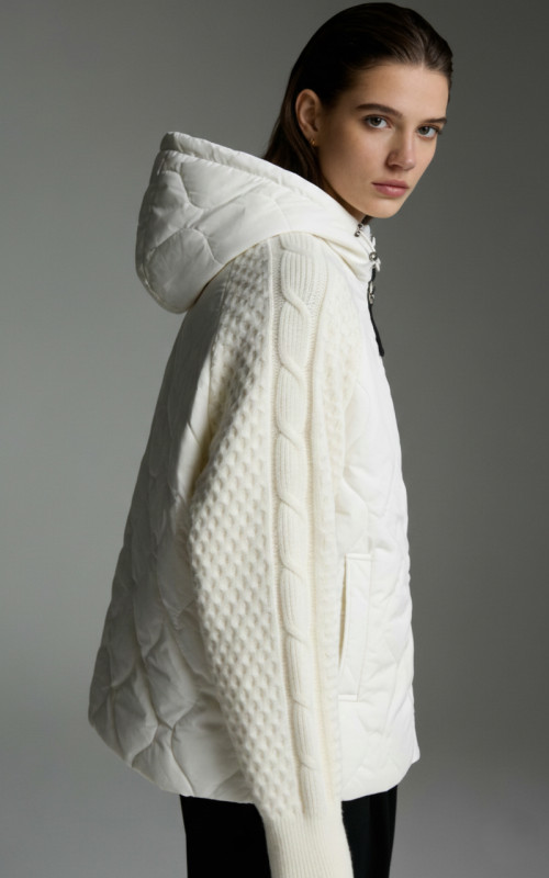 Ecru prechodná bunda s pletenými rukávmi