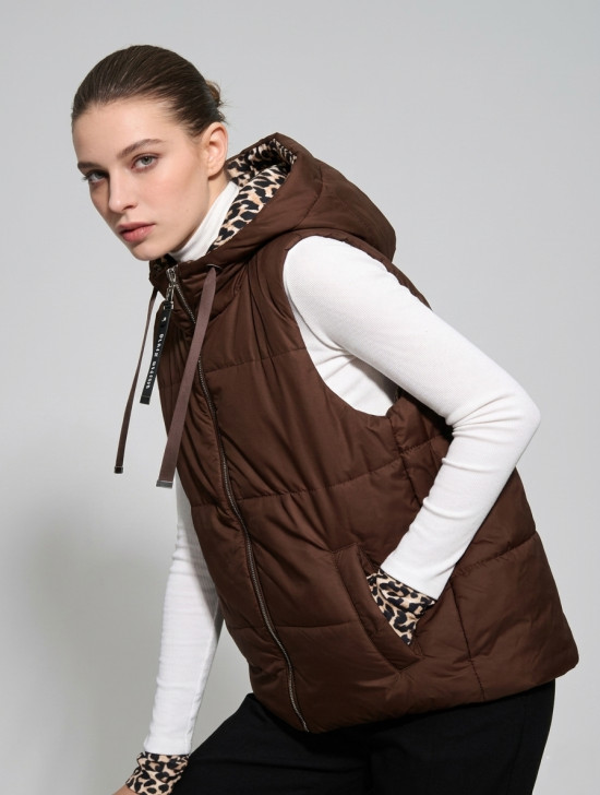 Obojstranná vesta s leopardím vzorom čokoládovohnedá