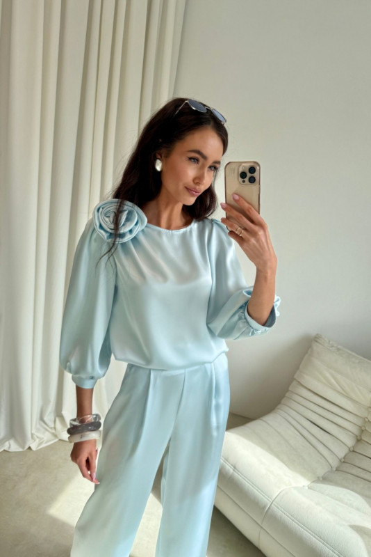 Nohavice v odtieni baby blue