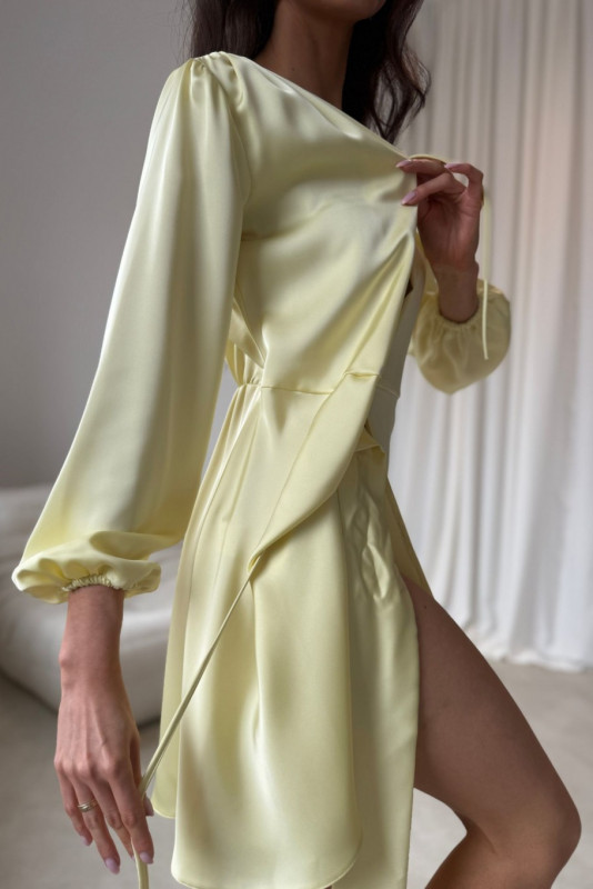 Žlté mini zavinovacie šaty