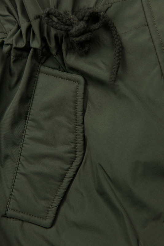 Zimná parka v khaki farbe s kožušinou