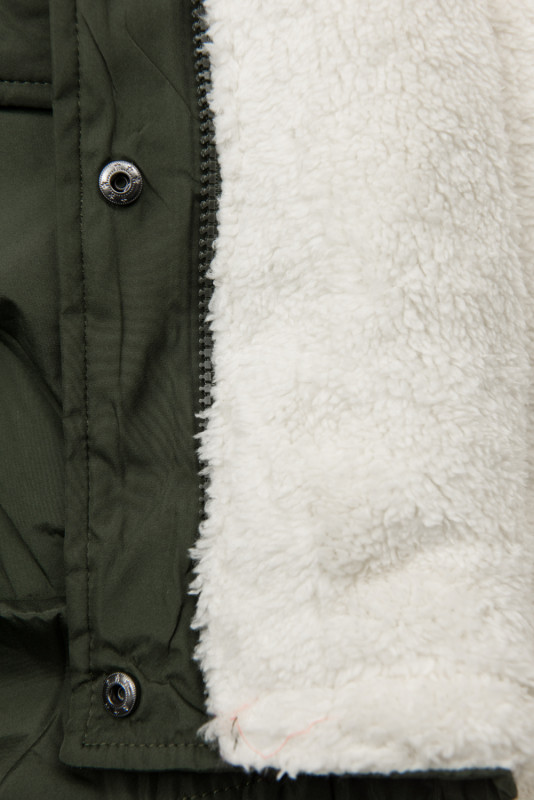 Zimná parka v khaki farbe s kožušinou