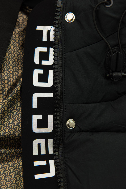 Čierna dámska zimná bunda s kapucňou