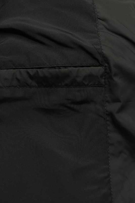 Čierna prechodná bunda s pletenými rukávmi