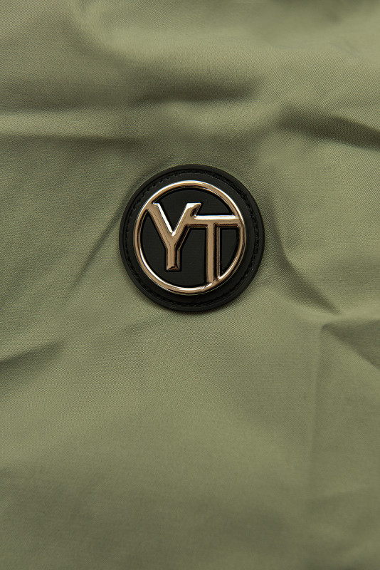 Olivovozelená prechodná parka so sťahovaním v páse