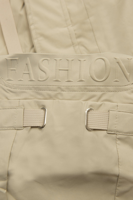 Béžová jarná parka s veľkou kapucňou