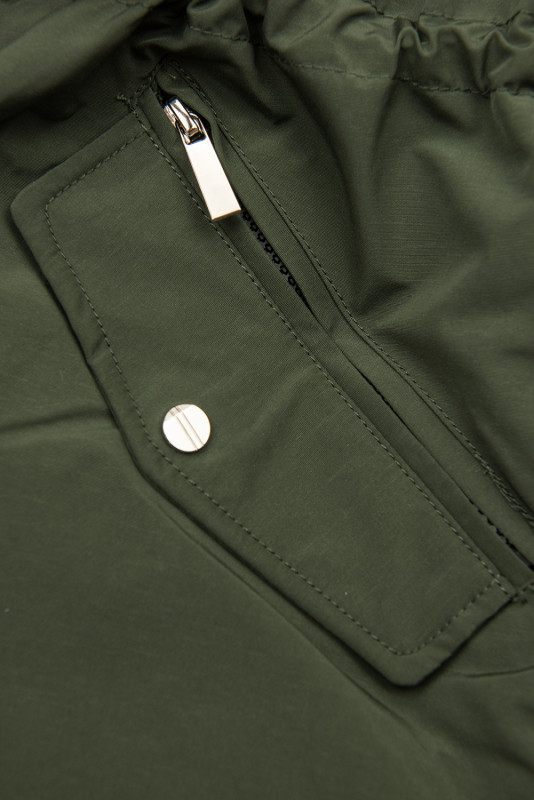 Khaki parka na zimu s béžovým futrom
