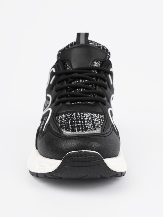 Čierne dámske sneakersy s ozdobnými prvkami