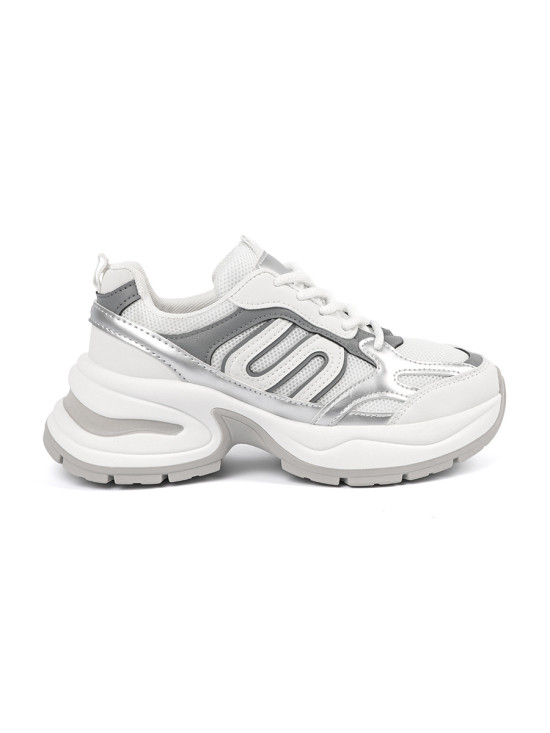 Biele dámske sneakersy so striebornými detailmi