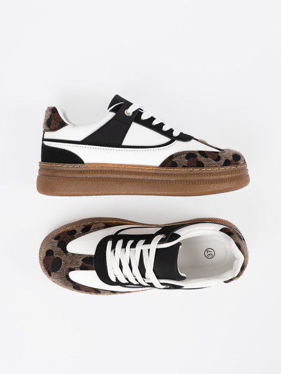 Bielo-čierne sneakersy s leopardím vzorom
