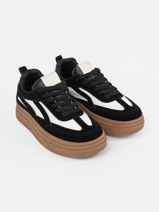 Čierne dámske sneakersy s bielymi detailmi