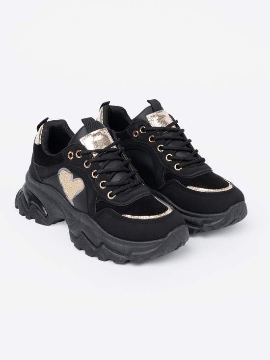 Čierne sneakersy so zlatým srdcom
