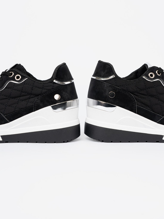 Čierne dámske sneakersy na platforme