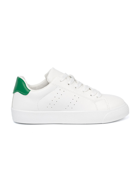 Klasické biele sneakersy so zeleným akcentom