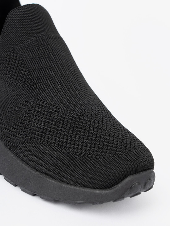 Čierne slip-on tenisky