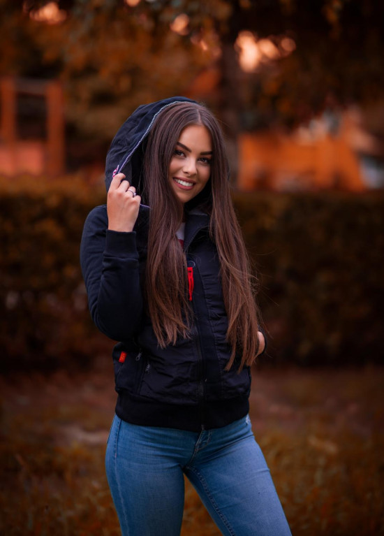 Modrá krátka kombinovaná mikina