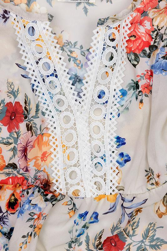 Béžové ľahké letné šaty s čipkou