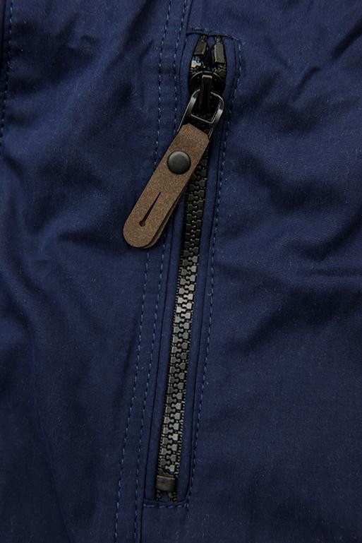 Tmavomodrá prechodná parka so sivou podšívkou