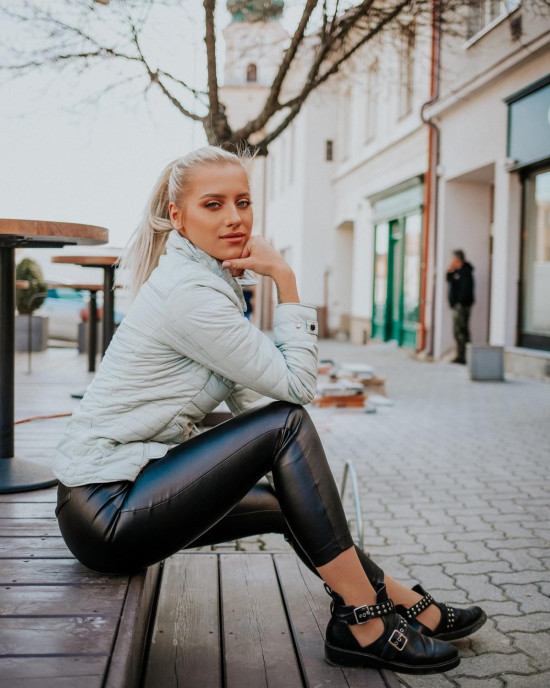 Svetlozelená prešívaná jarná bunda
