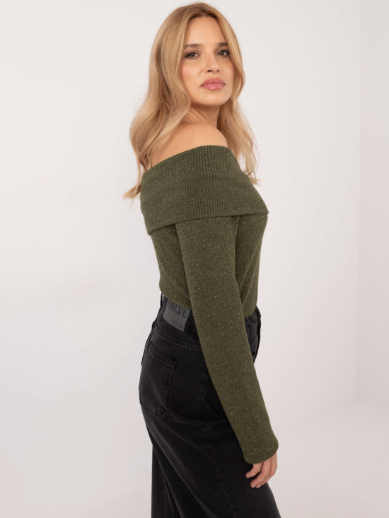Elegantný khaki pulóver s dlhým rukávom
