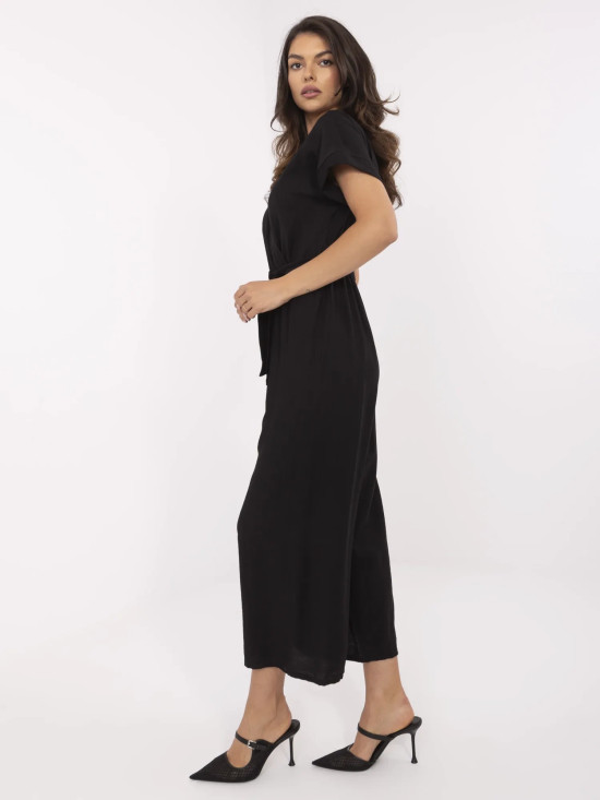Elegantný čierny overal s krátkym rukávom