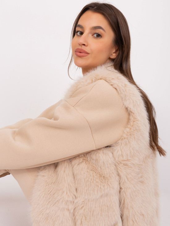 Béžová kožušinová vesta s podšívkou