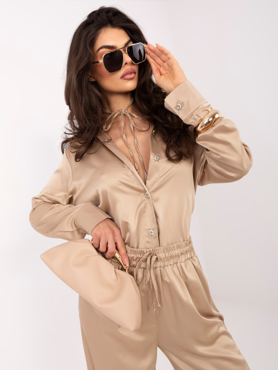 Béžový elegantný komplet košeľa a nohavice