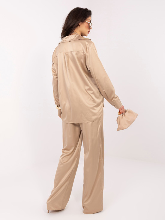 Béžový elegantný komplet košeľa a nohavice