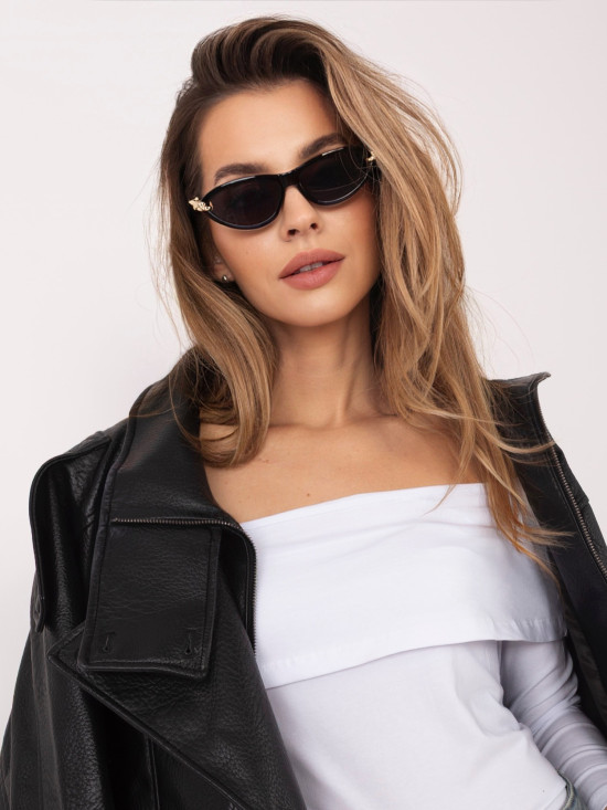 Biela blúzka s odhalenými ramenami a 3/4 rukávmi