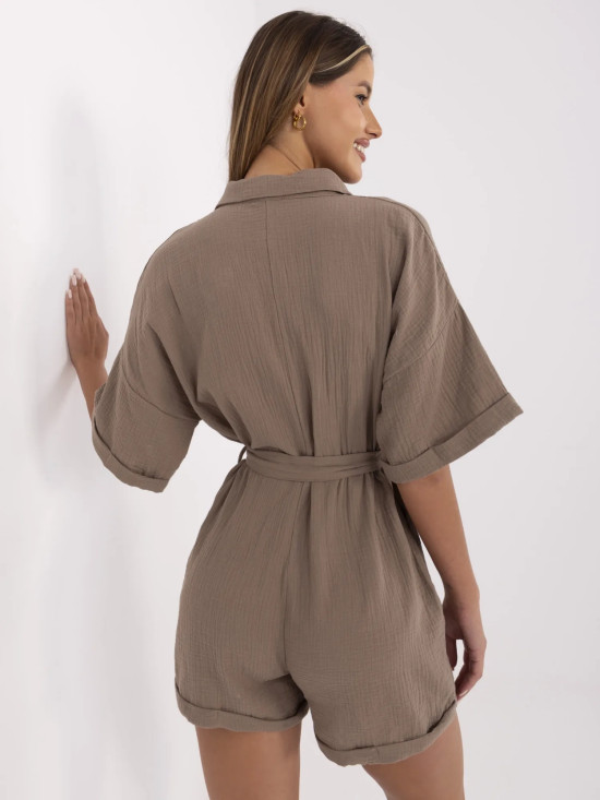 Štýlový hnedý overal s krátkym rukávom