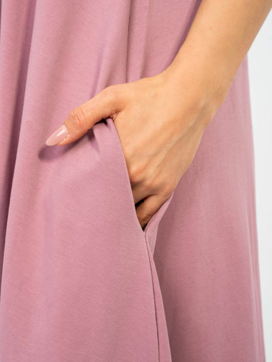 Maxi letné šaty s V výstrihom a vreckami, tmavoružové