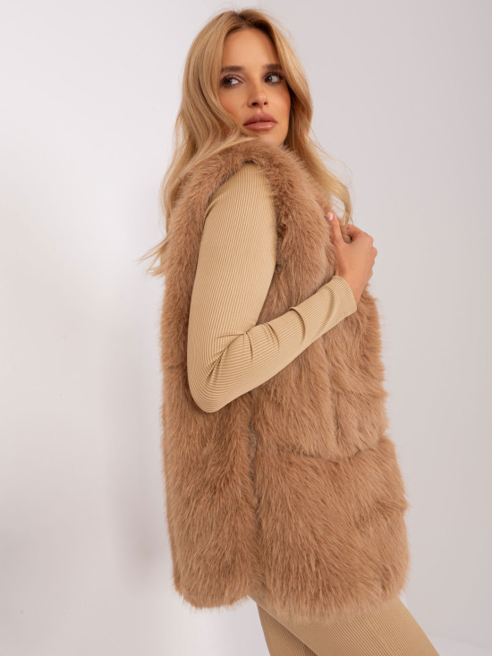 Hnedá kožušinová vesta