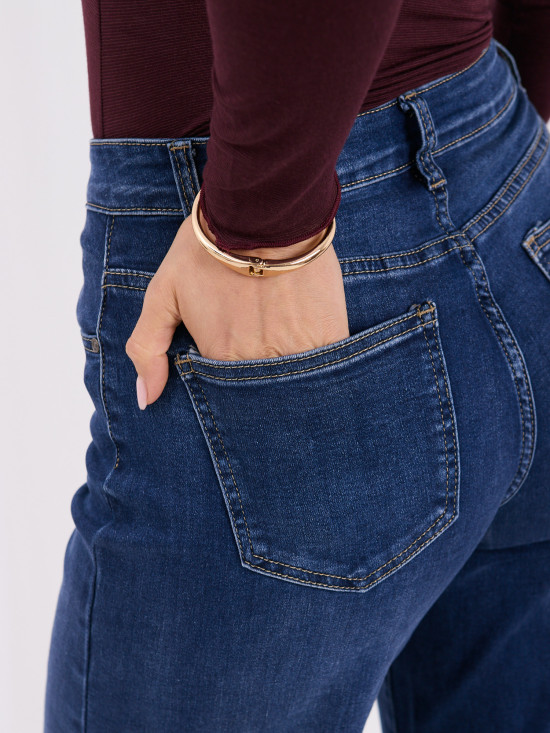 Tmavomodré mom jeans s vysokým pásom