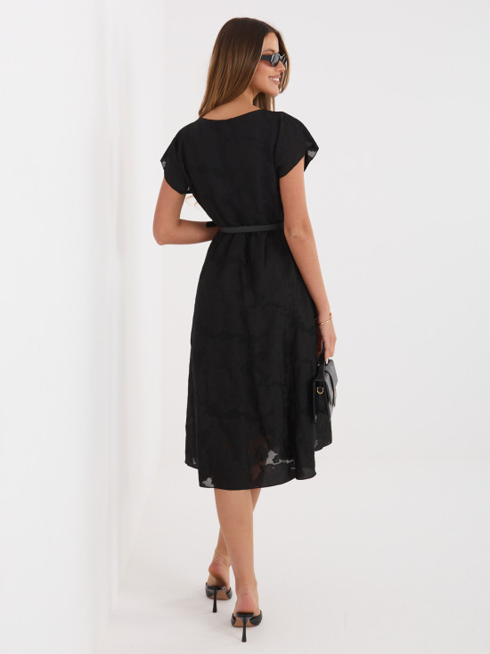 Čierne rozšírené midi šaty s opaskom