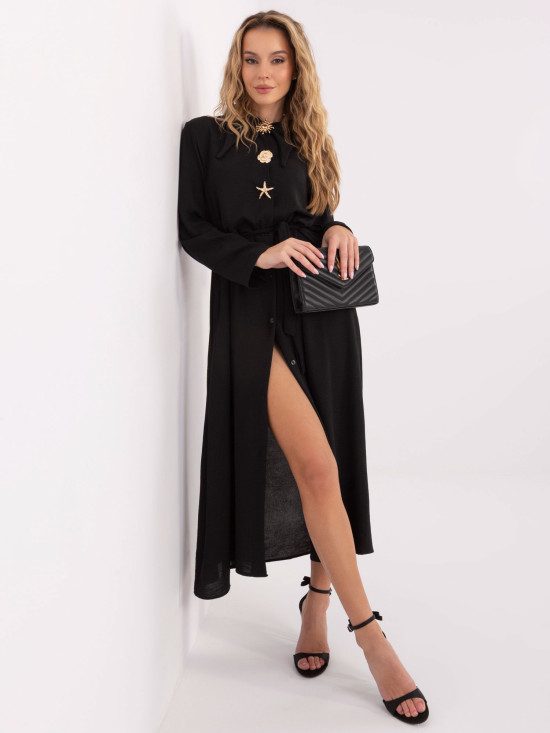 Čierne rozšírené midi šaty s opaskom a brošňou
