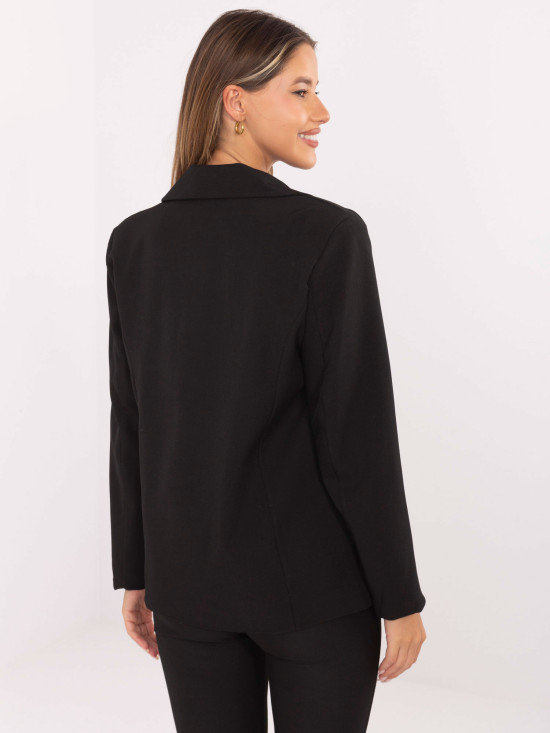 Elegantné čierne sako s brošňou a podšívkou