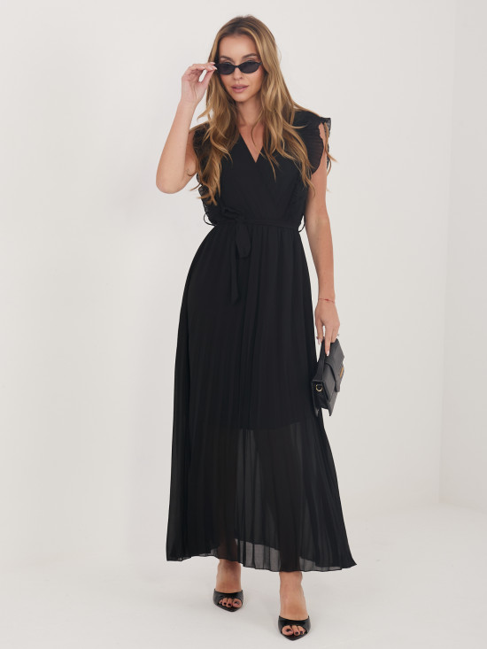 Čierne rozšírené midi šaty s opaskom