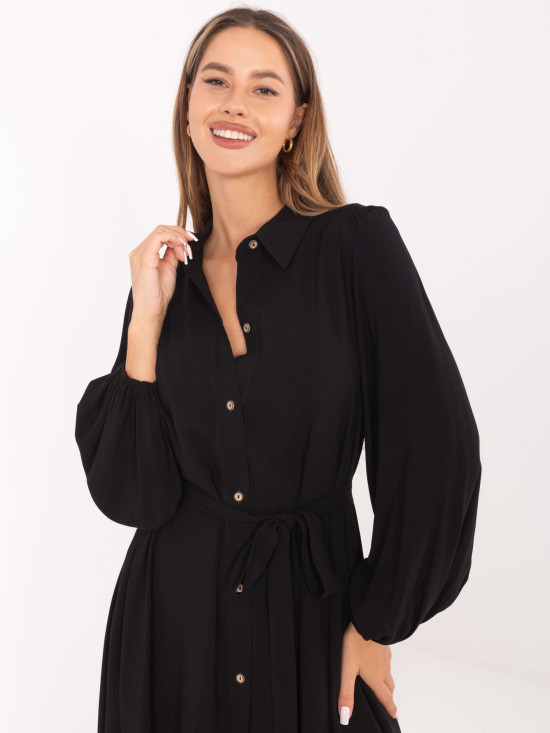 Elegantné čierne midi šaty s dlhým rukávom
