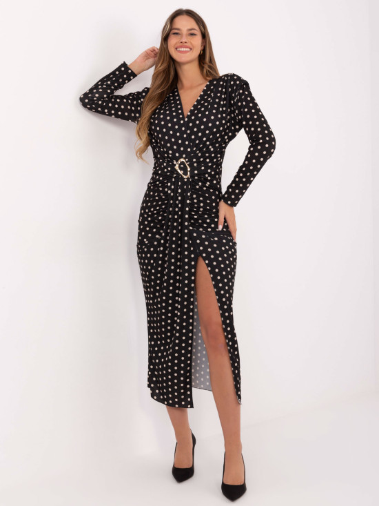 Čierne midi puzdrové šaty s bodkami a prekladaným výstrihom