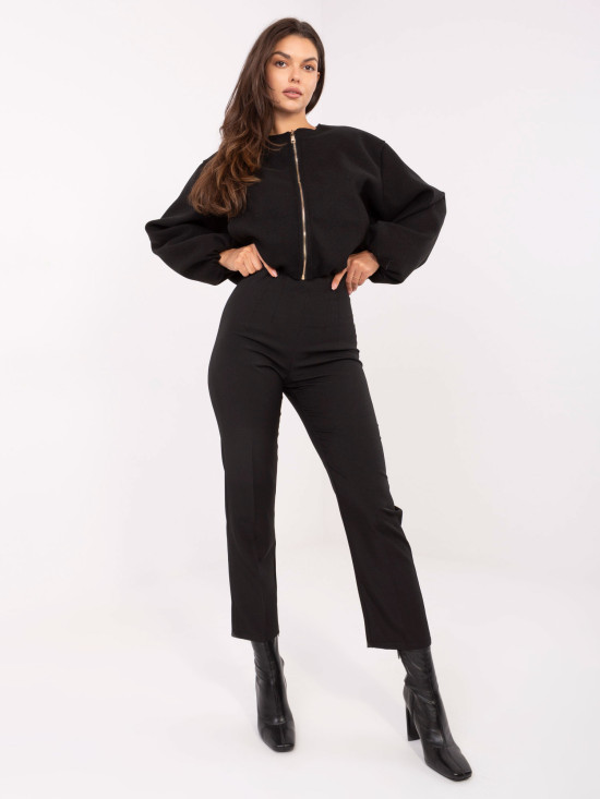 Elegantné čierne nohavice