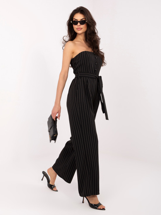 Čierny pruhovaný overal s opaskom a širokými nohavicami