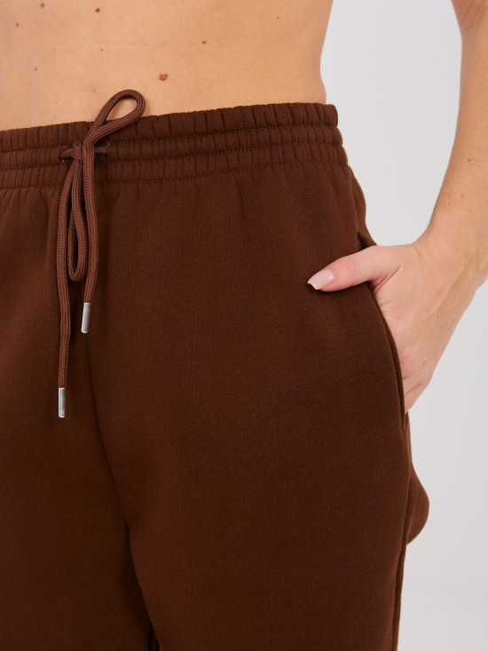 Dámske teplákové nohavice s vysokým pásom, hnedé